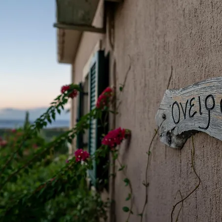 Kefalonian Oneira Tatil Evi *